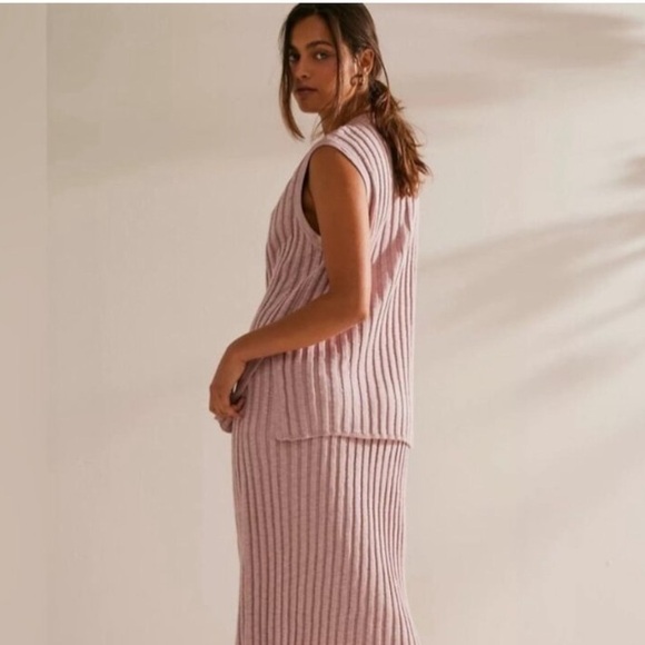 Free People Beach Linen Blend Veda Sweater Vest Ribbed V-Neck Sleeveless - Picture 4 of 10